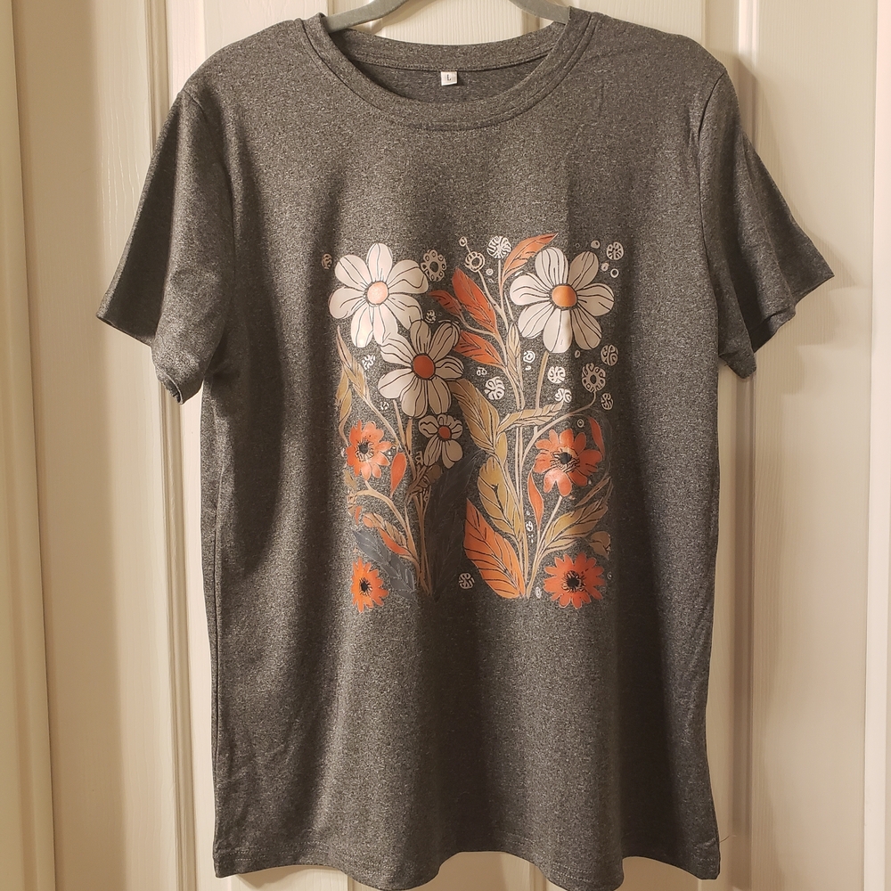 Soft Stretchy Supple Retro Floral Graphic T-Shirt - NEW! - Picture 4 of 4